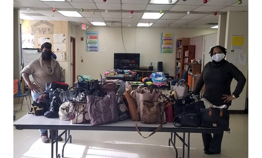 You are currently viewing Domestic Violence Survivors Receive Donated Purses Filled with Items